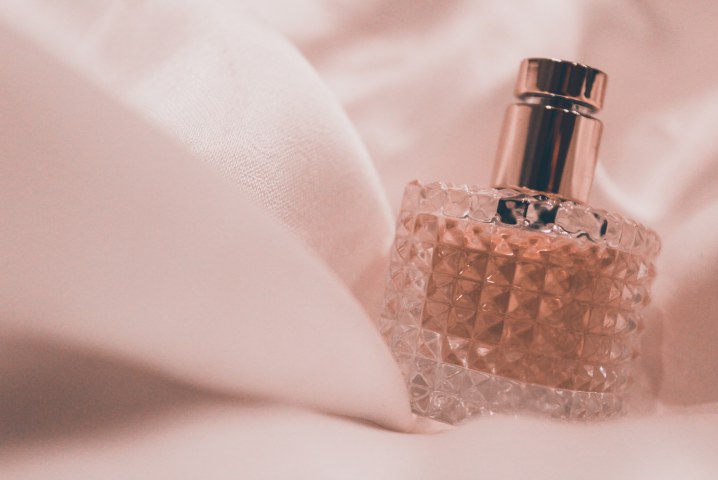 Perfumy a woda toaletowa - czym się różnią?
